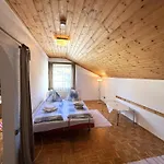 Torwirt *