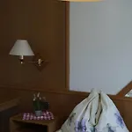 Torwirt *