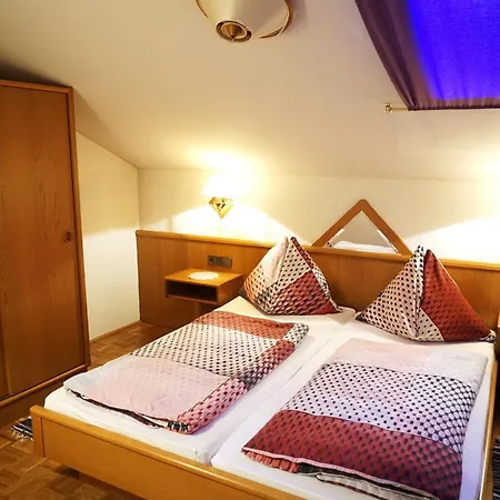 Hotel Torwirt *